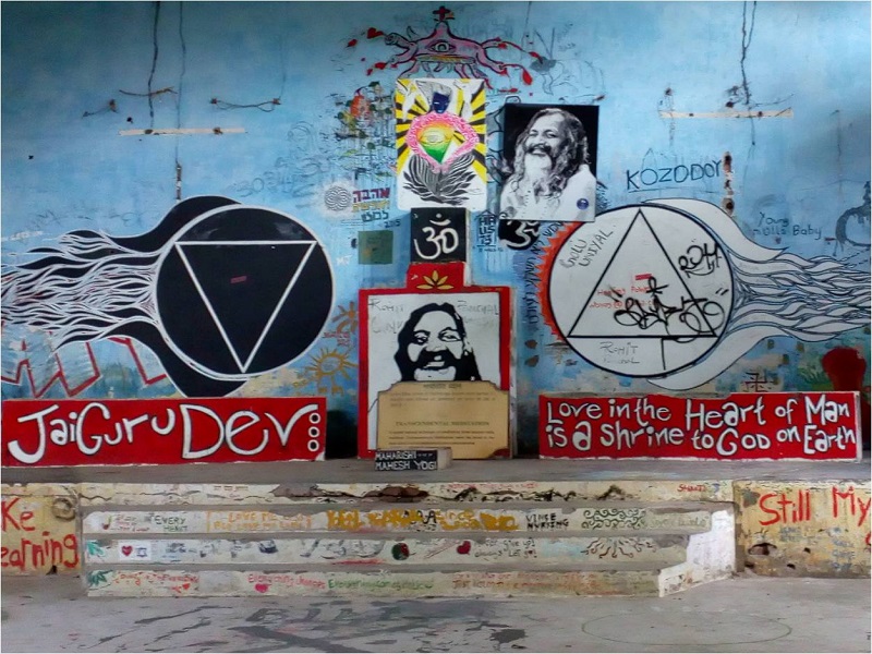 maharshi-mahesh-yogi-beatles-ashram